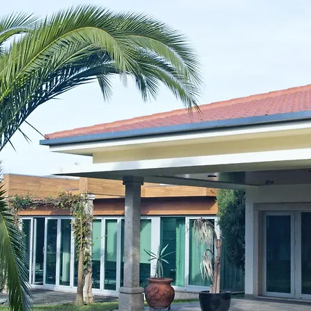 Villa Spacious In With Private Pool 850 M² And Jacuzzi Santo Tirso