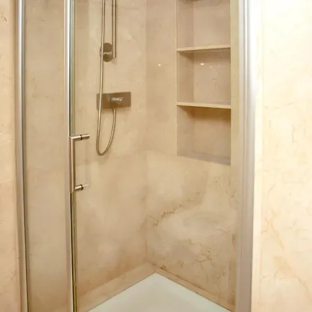 Villa Spacious In With Private Pool 850 M² And Jacuzzi