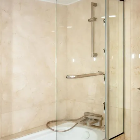 Villa Spacious In With Private Pool 850 M² And Jacuzzi