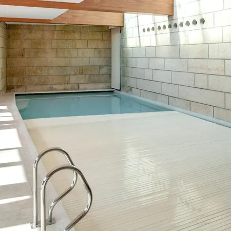 Spacious In With Private Pool 850 M² And Jacuzzi Villa *