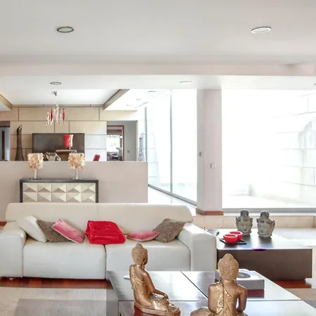 Villa Spacious In With Private Pool 850 M² And Jacuzzi Santo Tirso