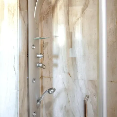 Spacious In With Private Pool 850 M² And Jacuzzi *