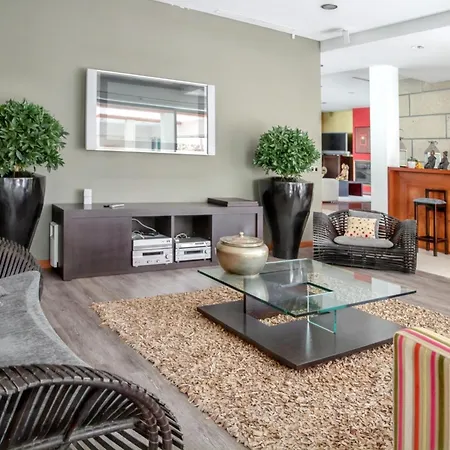 Spacious In With Private Pool 850 M² And Jacuzzi Santo Tirso