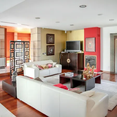 Spacious In With Private Pool 850 M² And Jacuzzi Villa