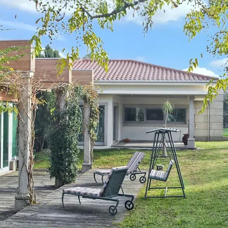 Spacious In With Private Pool 850 M² And Jacuzzi * Santo Tirso