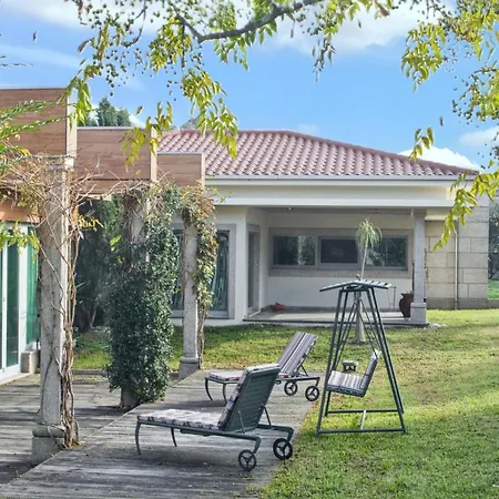 Spacious In With Private Pool 850 M² And Jacuzzi Santo Tirso