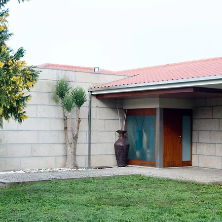 Villa Spacious In With Private Pool 850 M² And Jacuzzi Santo Tirso