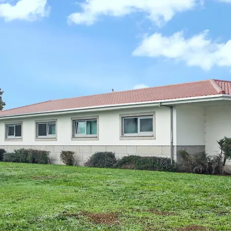 Spacious In With Private Pool 850 M² And Jacuzzi Villa Santo Tirso