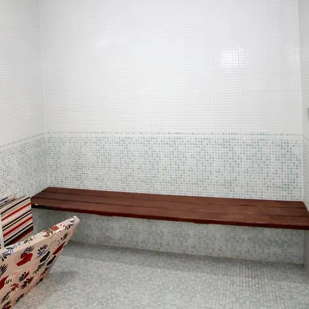 Spacious In With Private Pool 850 M² And Jacuzzi