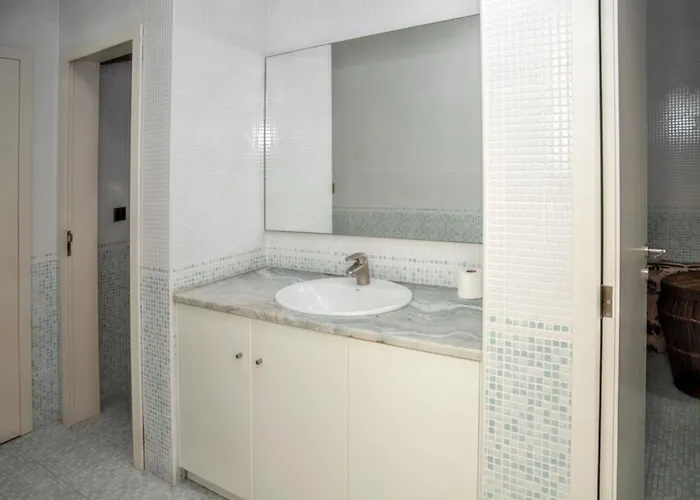 Villa Spacious In With Private Pool 850 M² And Jacuzzi Santo Tirso