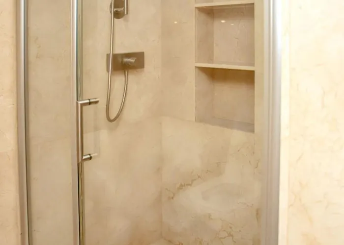 Villa Spacious In With Private Pool 850 M² And Jacuzzi