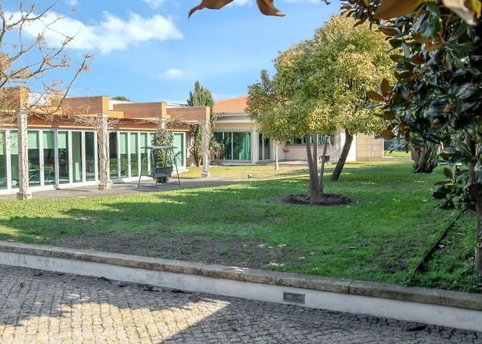 Spacious In With Private Pool 850 M² And Jacuzzi Villa