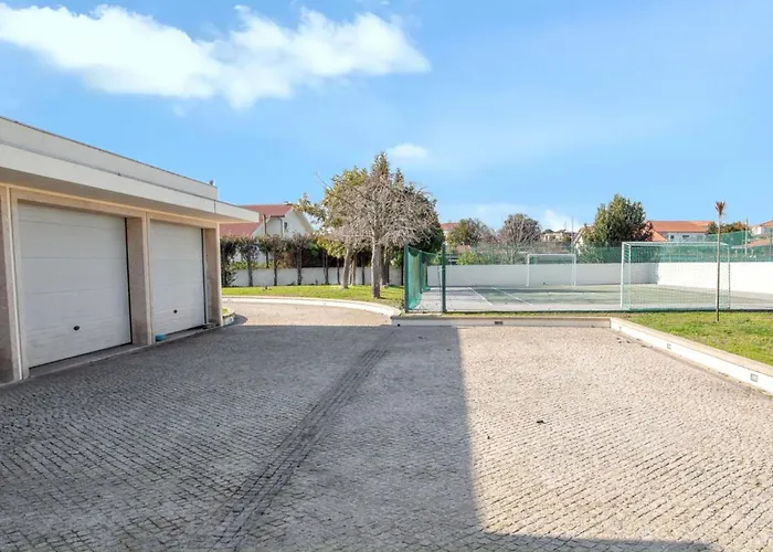 Villa Spacious In With Private Pool 850 M² And Jacuzzi Santo Tirso