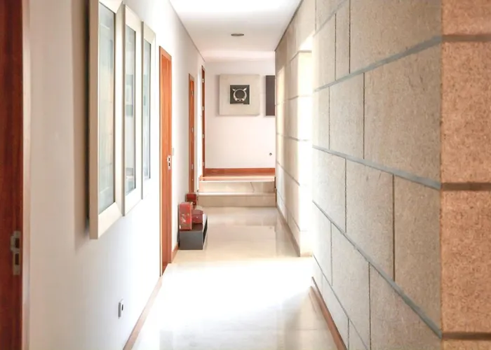 Spacious In With Private Pool 850 M² And Jacuzzi Villa Santo Tirso