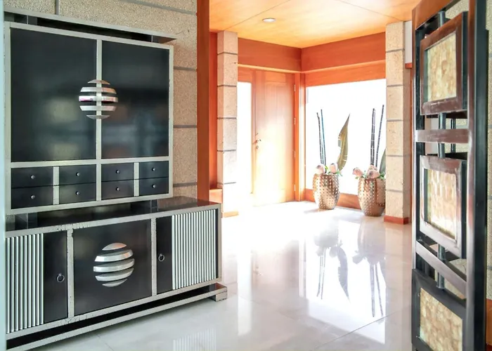 Villa Spacious In With Private Pool 850 M² And Jacuzzi