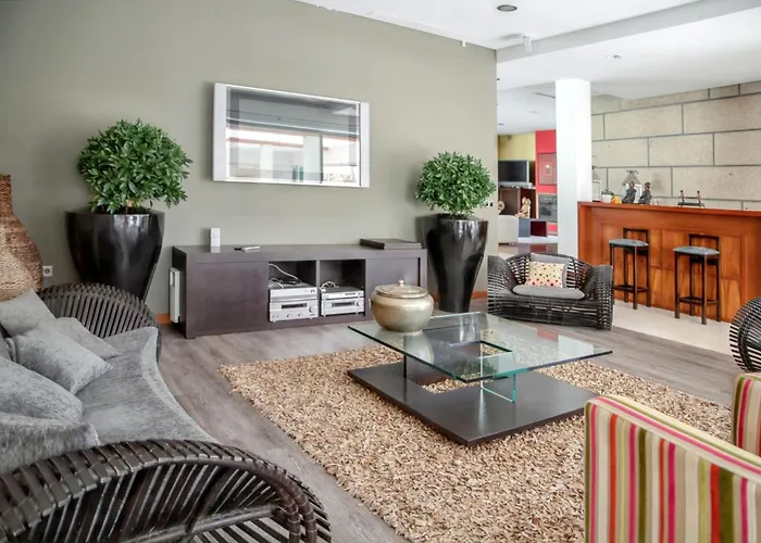 Spacious In With Private Pool 850 M² And Jacuzzi Santo Tirso